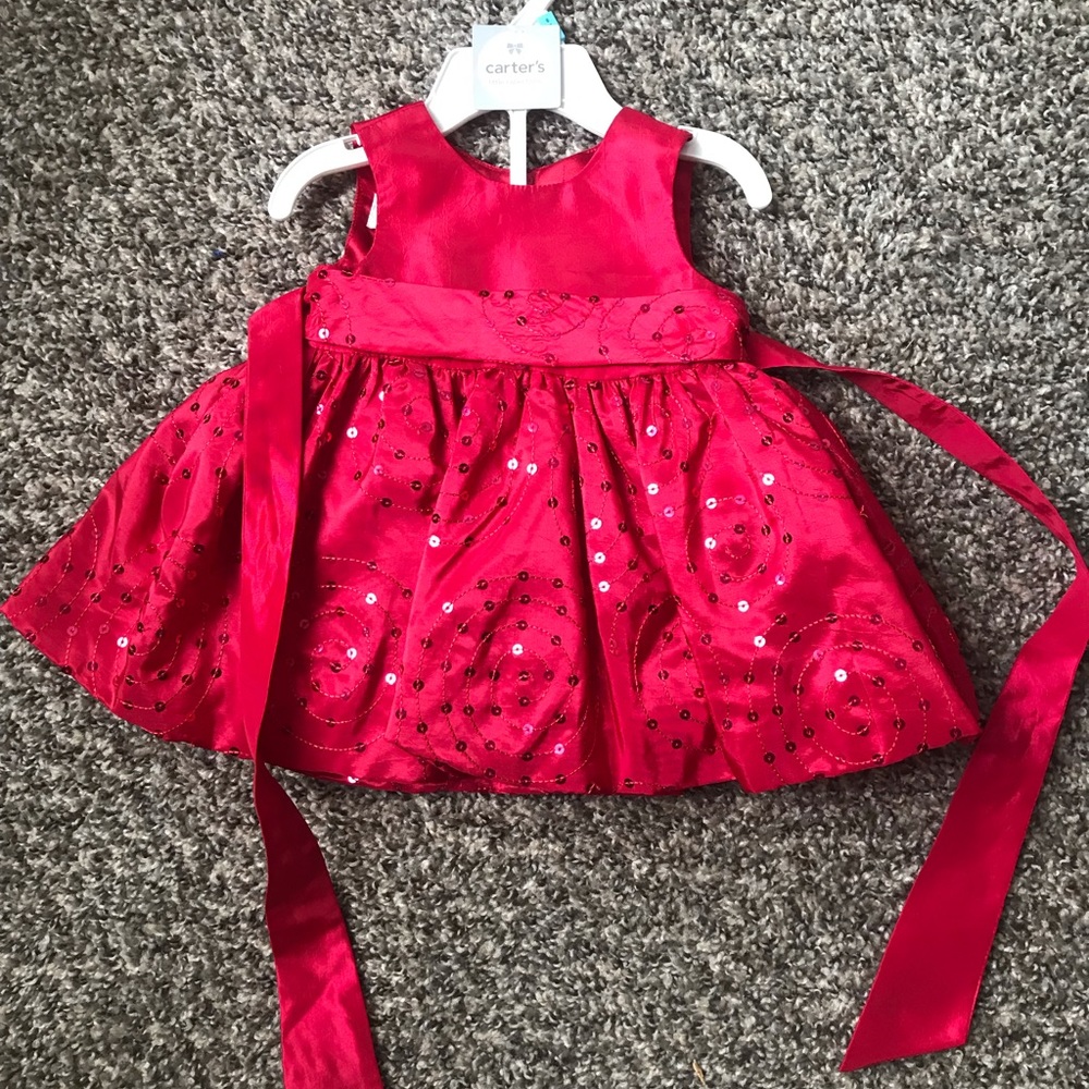 Carters baby girl dress, 6 months 🛑 SOLD 🛑